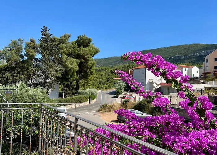 Rubin - Pehar Lejlighed Jelsa (Hvar)